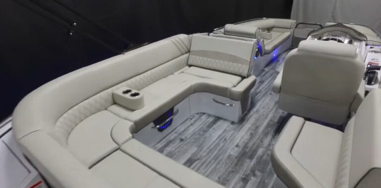 2019 Crest Savannah 250 SLS used luxury pontoon boat